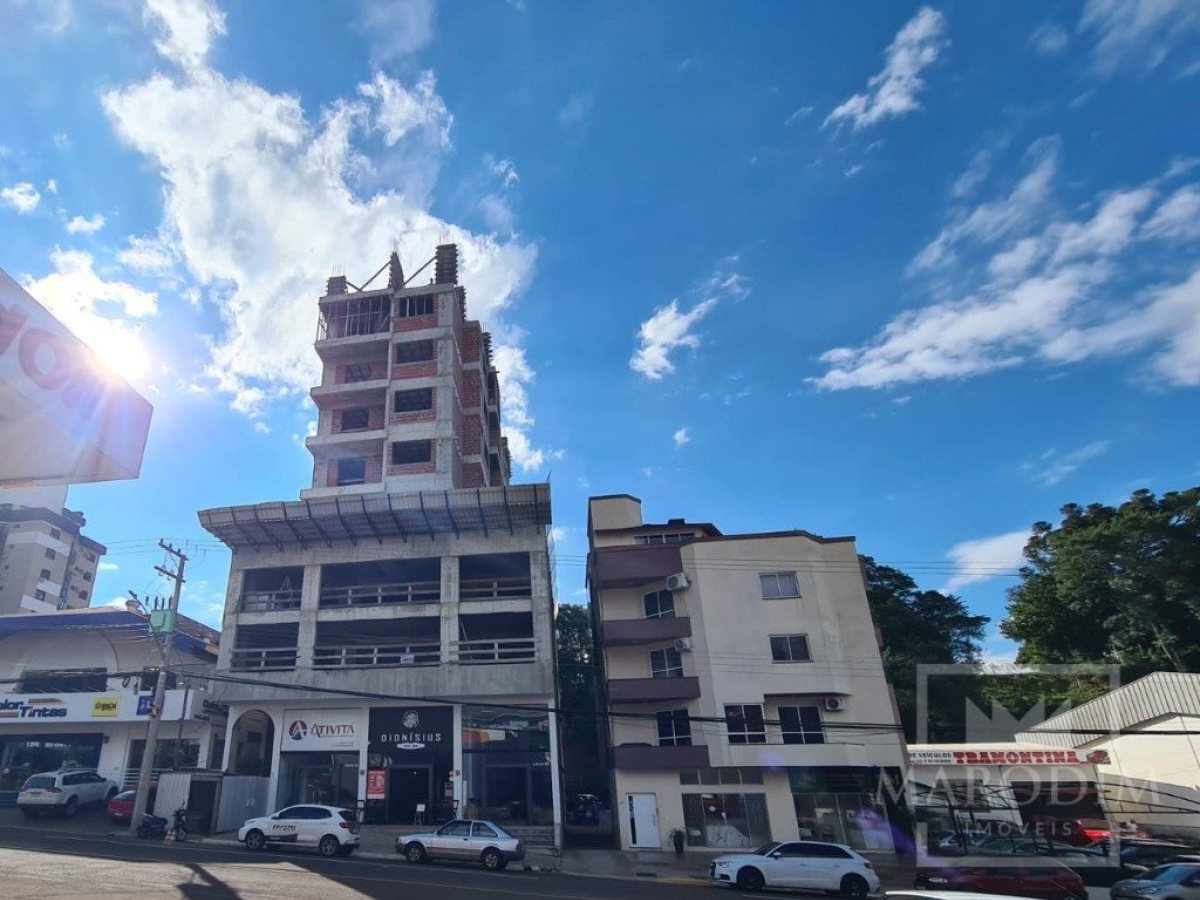 Apartamento com 68m², 2 dormitórios, Nao suíte, 1 vaga, no bairro Bosque em Marau