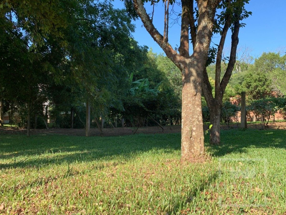 Sítio com 17294m², 3 dormitórios, Nao suíte, 4 vagas, no bairro Interior em Marau