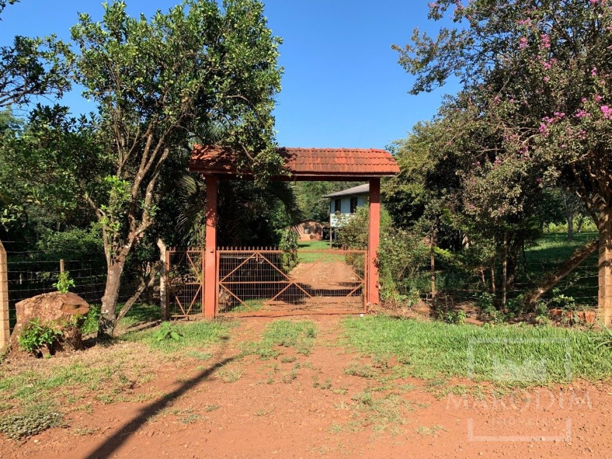 Sítio com 17294m², 3 dormitórios, Nao suíte, 4 vagas, no bairro Interior em Marau