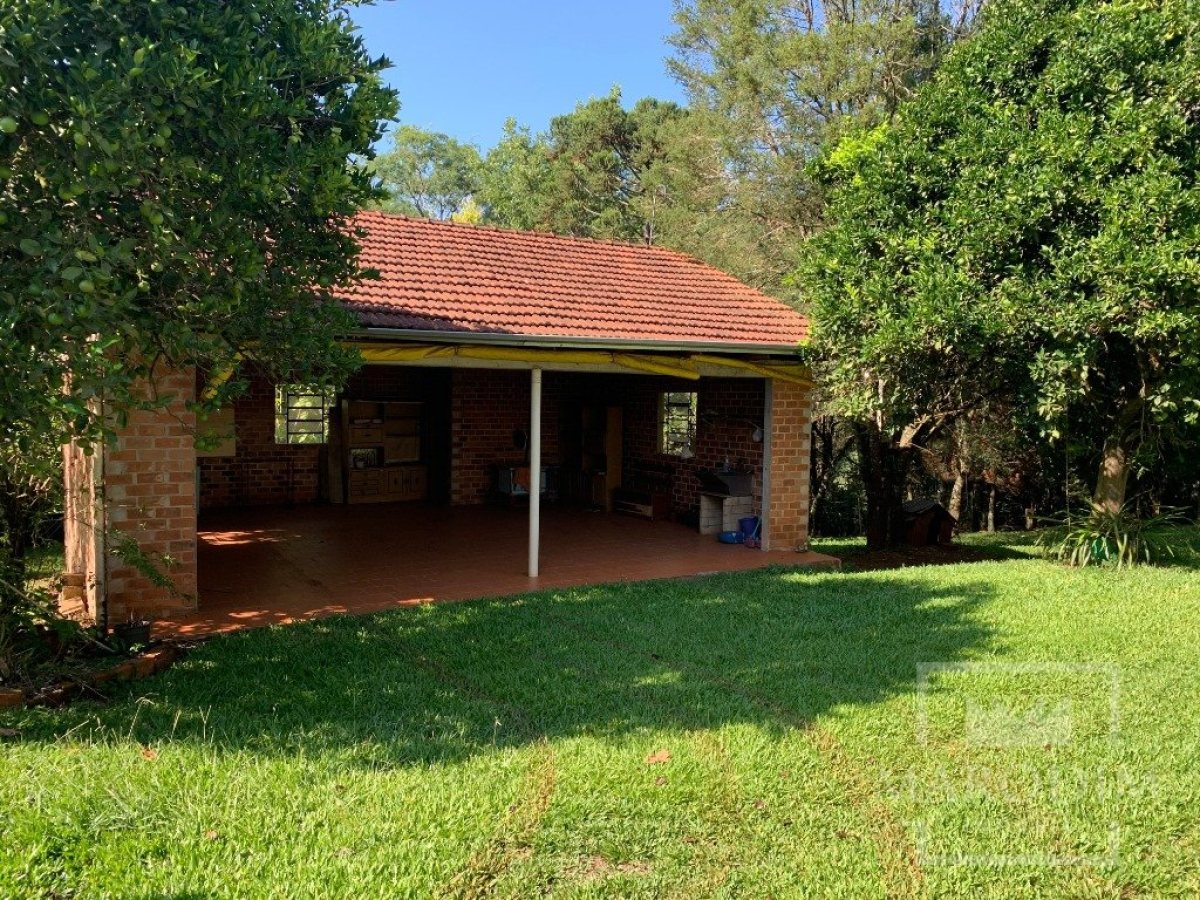 Sítio com 17294m², 3 dormitórios, Nao suíte, 4 vagas, no bairro Interior em Marau