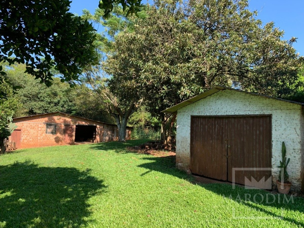 Sítio com 17294m², 3 dormitórios, Nao suíte, 4 vagas, no bairro Interior em Marau