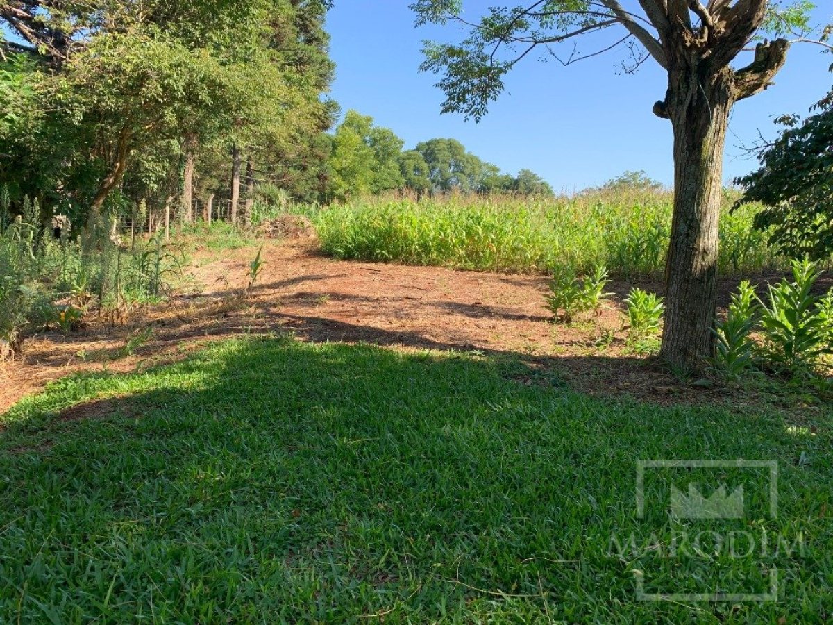 Sítio com 17294m², 3 dormitórios, Nao suíte, 4 vagas, no bairro Interior em Marau