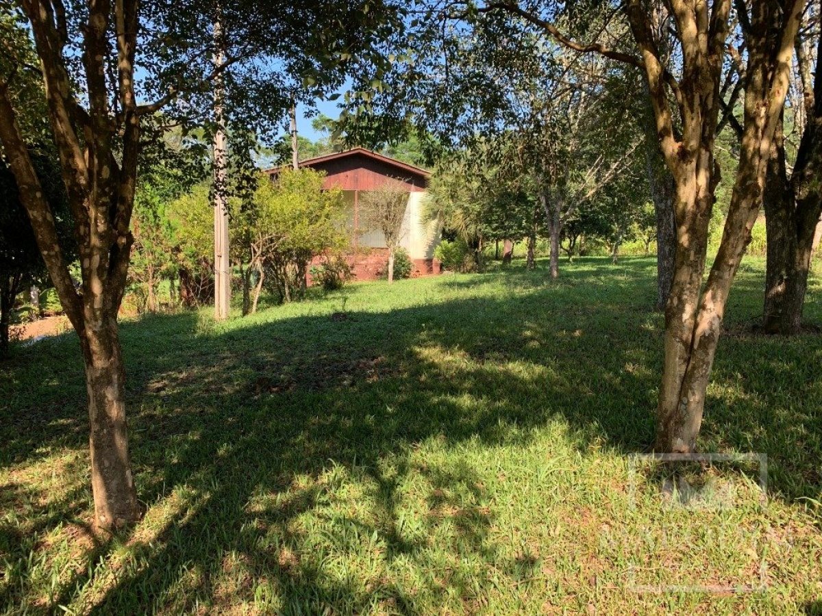 Sítio com 17294m², 3 dormitórios, Nao suíte, 4 vagas, no bairro Interior em Marau