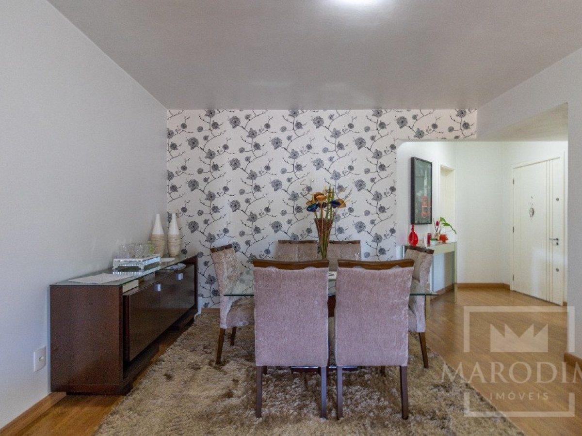 Apartamento com 148m², 3 dormitórios, Sim suíte, 1 vaga, no bairro Centro em Marau