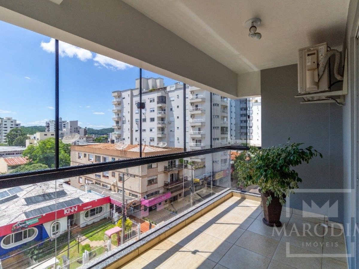 Apartamento com 148m², 3 dormitórios, Sim suíte, 1 vaga, no bairro Centro em Marau