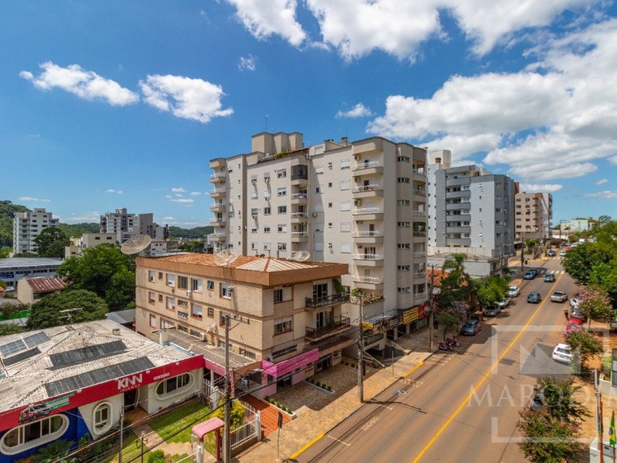 Apartamento com 148m², 3 dormitórios, Sim suíte, 1 vaga, no bairro Centro em Marau