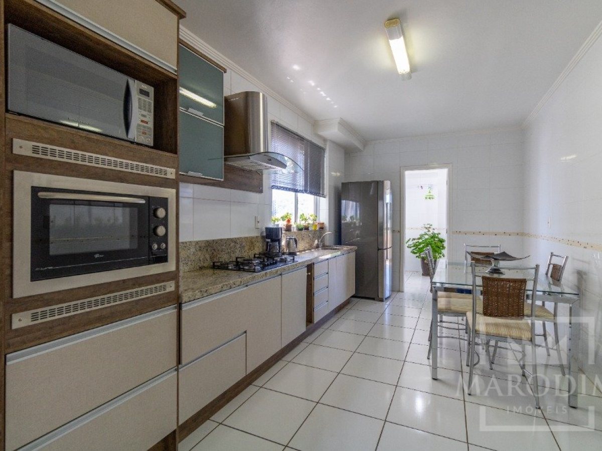 Apartamento com 148m², 3 dormitórios, Sim suíte, 1 vaga, no bairro Centro em Marau