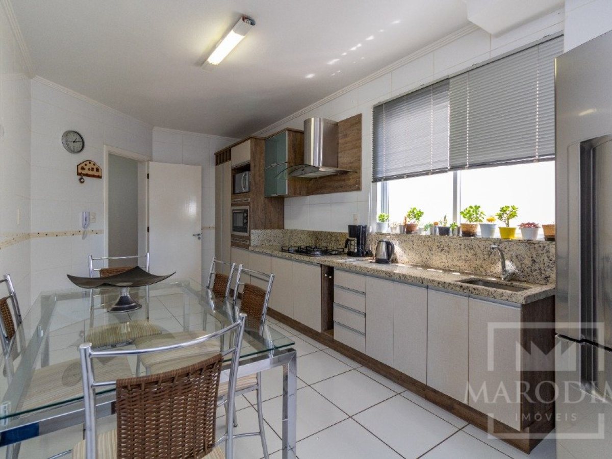 Apartamento com 148m², 3 dormitórios, Sim suíte, 1 vaga, no bairro Centro em Marau