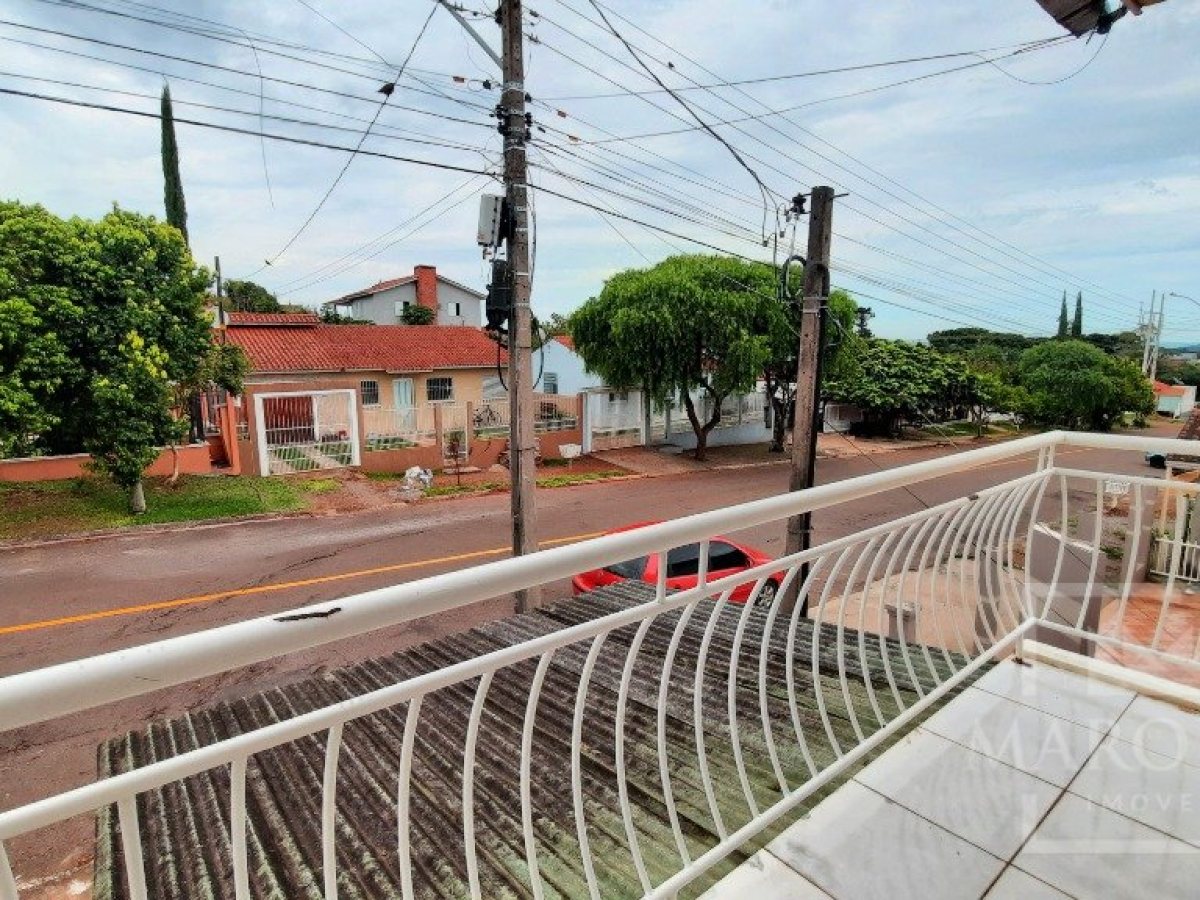 Casa com 146m², 3 dormitórios, Nao suíte, 1 vaga, no bairro Frei Adelar em Marau