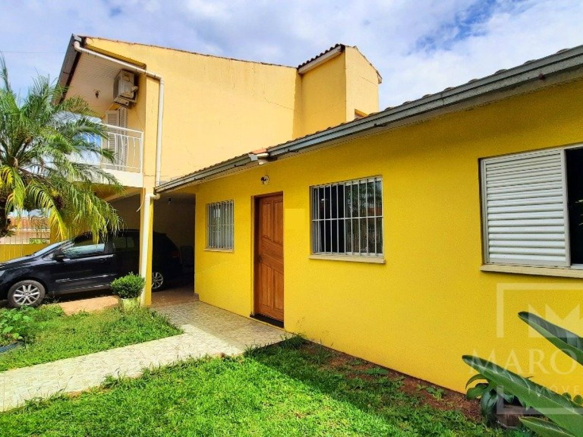 Casa com 146m², 3 dormitórios, Nao suíte, 1 vaga, no bairro Frei Adelar em Marau
