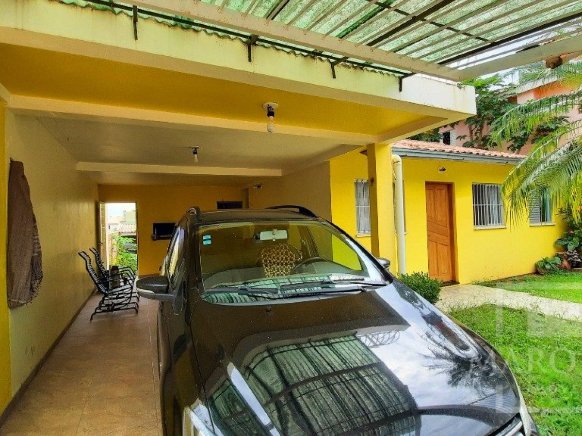 Casa com 146m², 3 dormitórios, Nao suíte, 1 vaga, no bairro Frei Adelar em Marau
