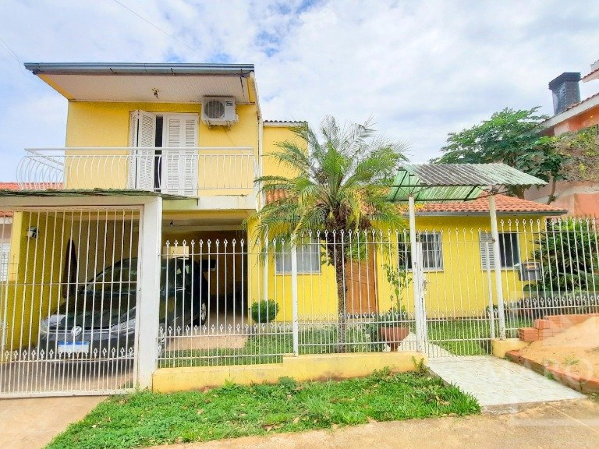 Casa com 146m², 3 dormitórios, Nao suíte, 1 vaga, no bairro Frei Adelar em Marau