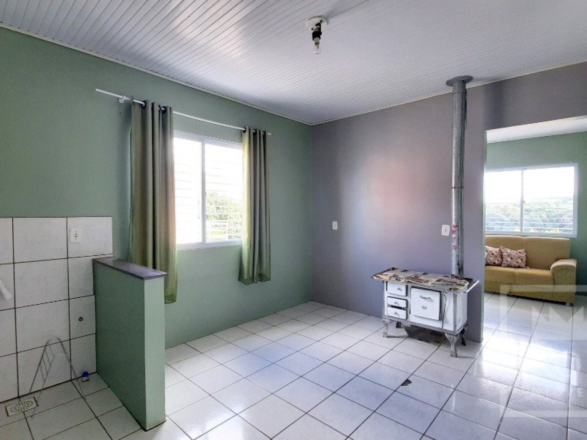 Casa com 137m², 2 dormitórios, Nao suíte, 2 vagas, no bairro Loteamento Vicente Riva em Marau