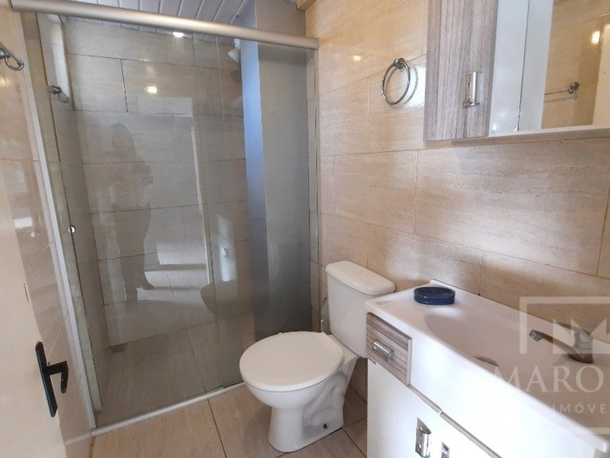 Casa com 137m², 2 dormitórios, Nao suíte, 2 vagas, no bairro Loteamento Vicente Riva em Marau