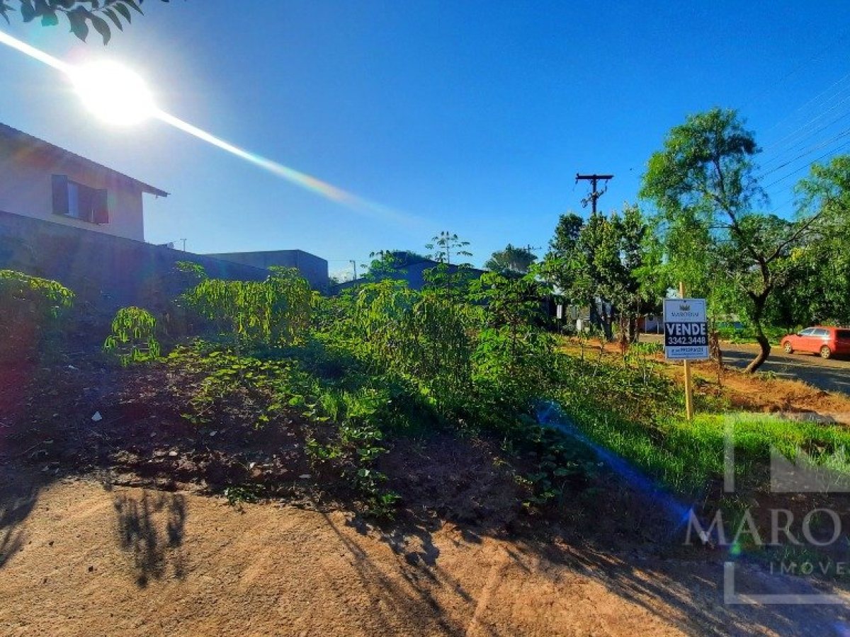 Terreno com 325m², Nao suíte, no bairro Santa Lúcia em Marau