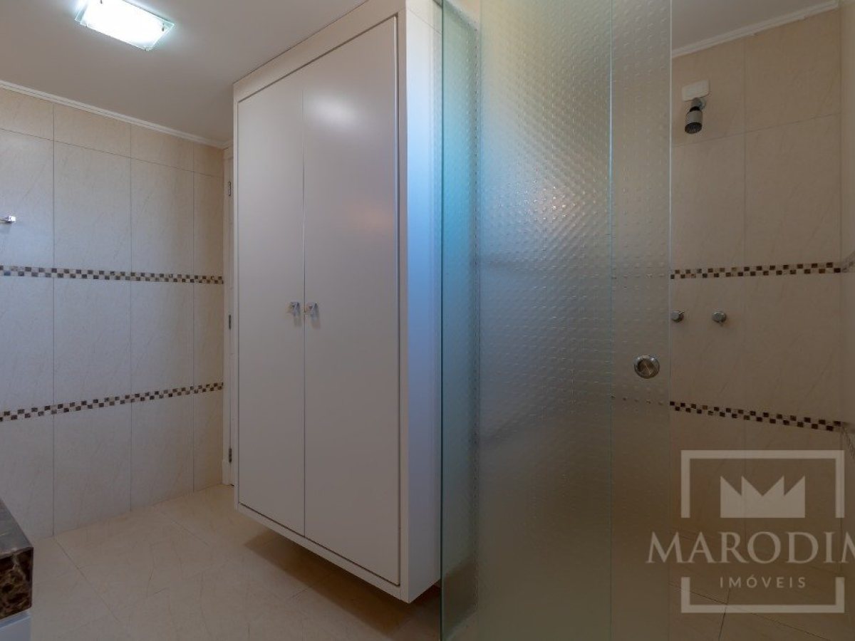 Cobertura com 226m², 3 dormitórios, Nao suíte, 3 vagas, no bairro Centro em Marau