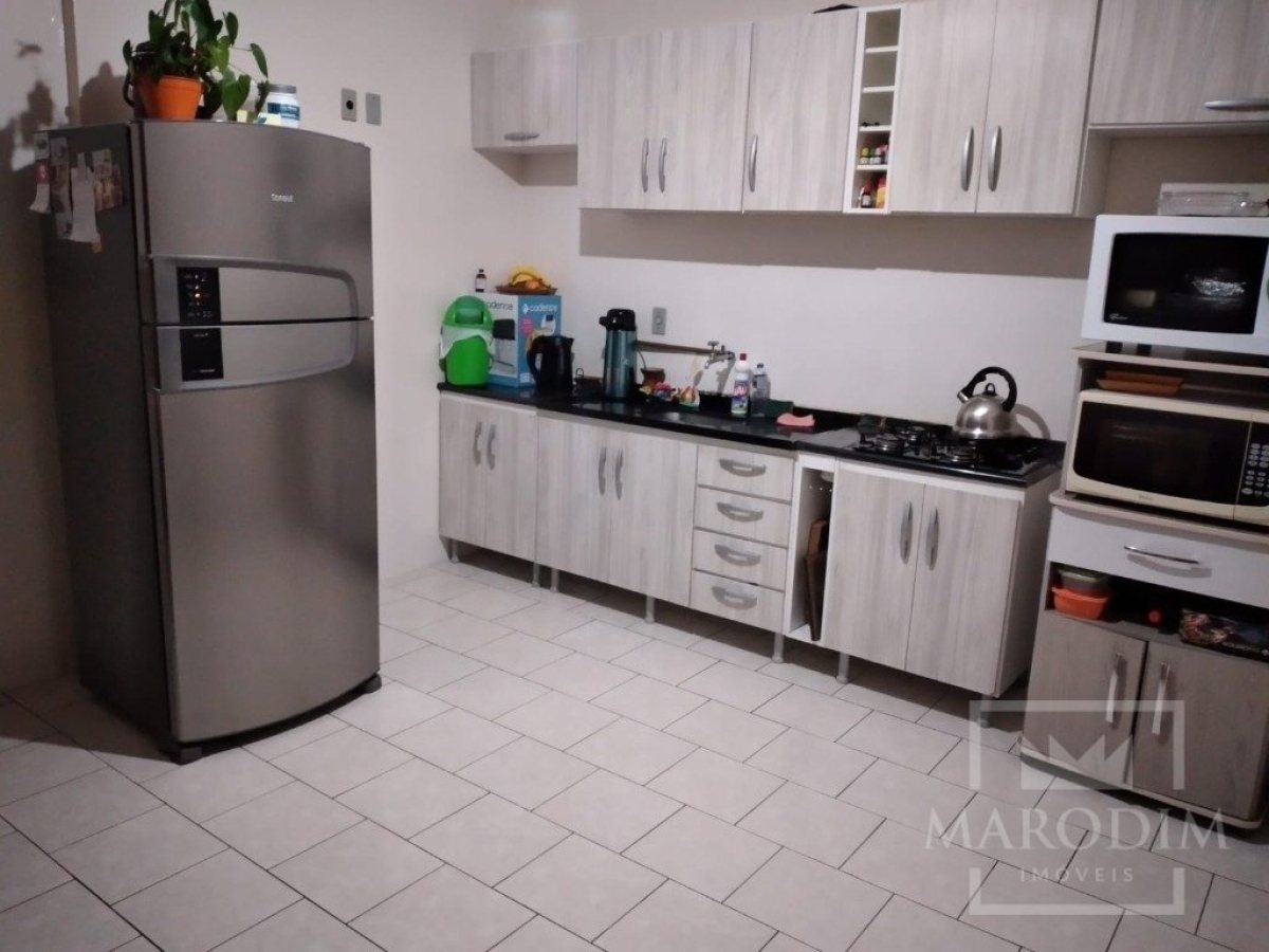 Apartamento com 118m², 3 dormitórios, Nao suíte, 1 vaga, no bairro Centro em Marau