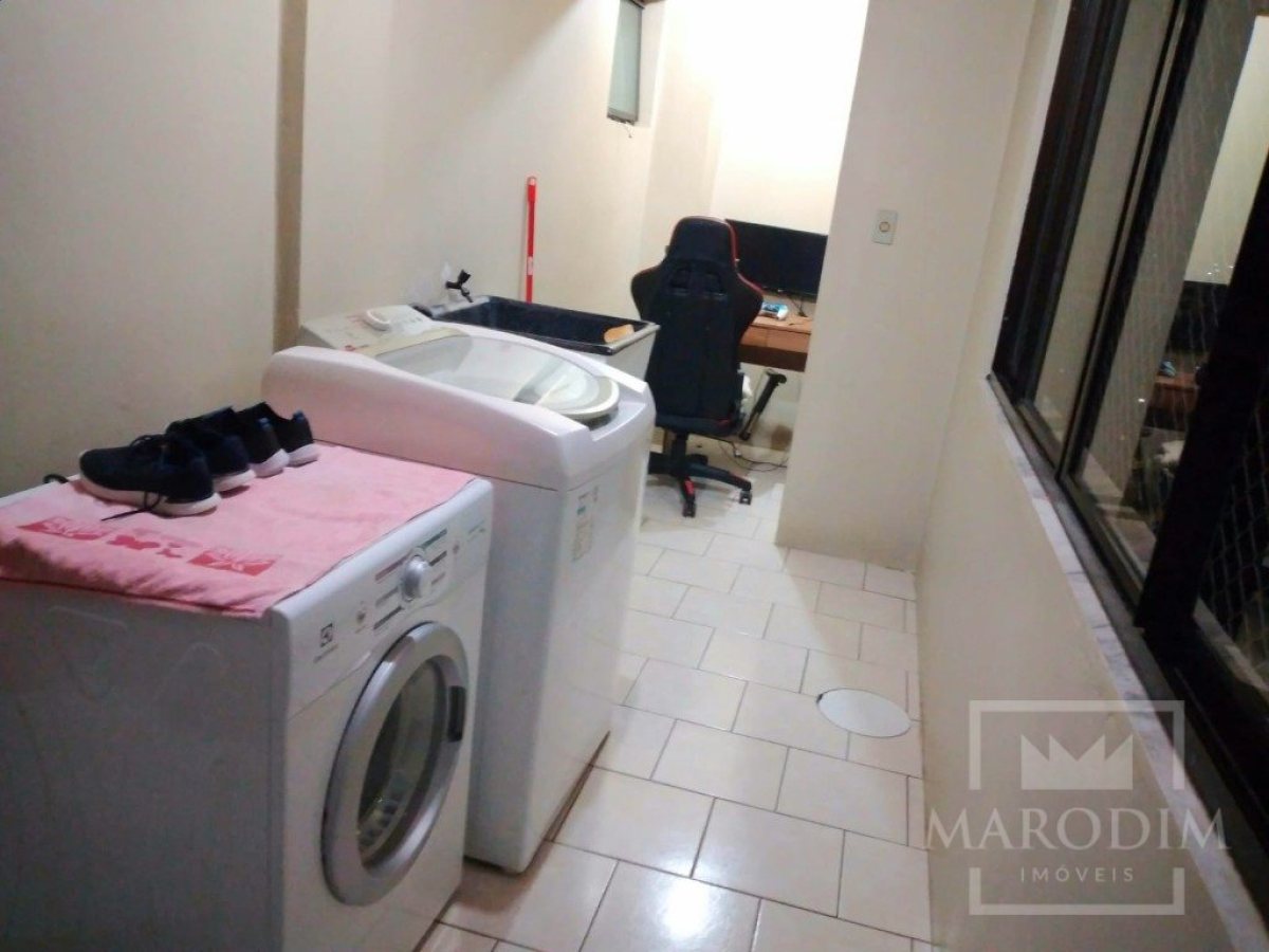 Apartamento com 118m², 3 dormitórios, Nao suíte, 1 vaga, no bairro Centro em Marau