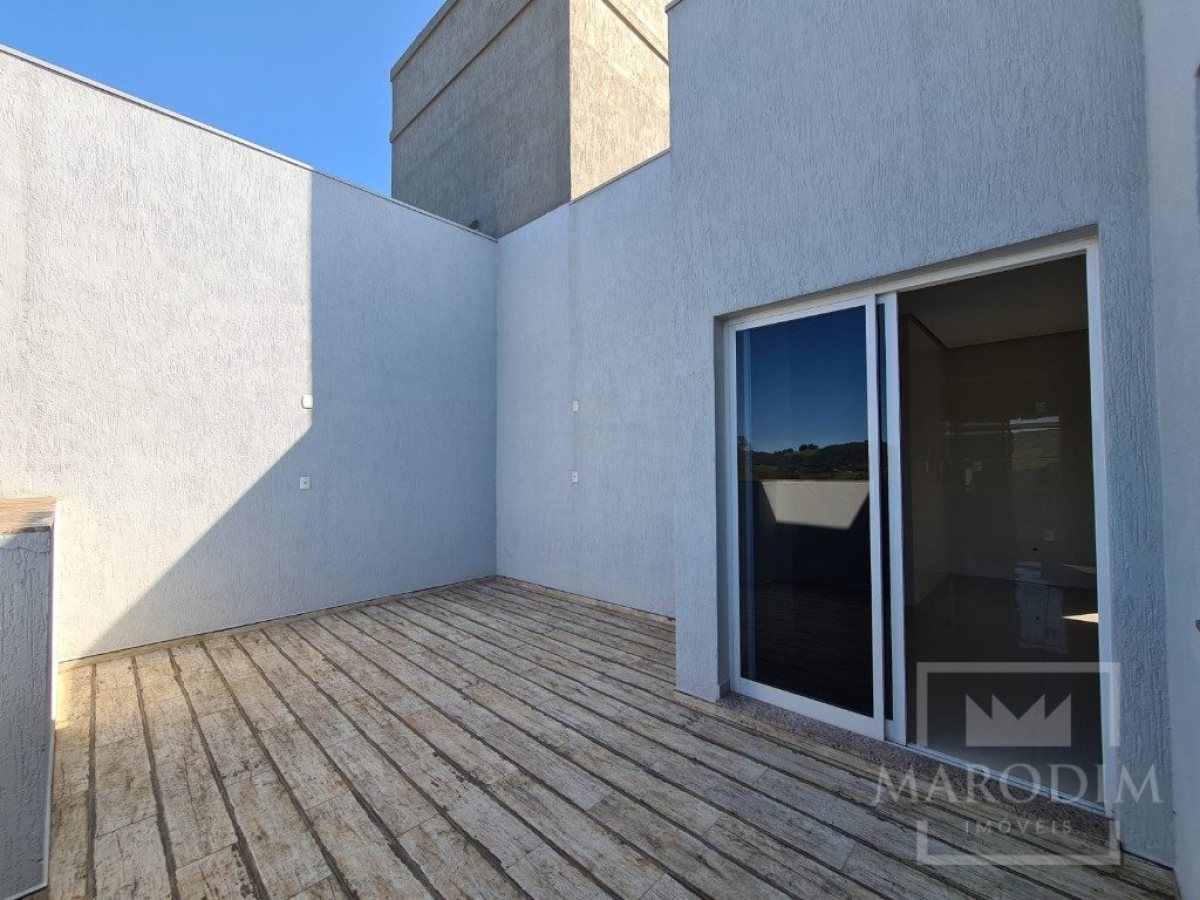 Cobertura com 185m², 2 dormitórios, Nao suíte, 2 vagas, no bairro Alberto Borella em Marau