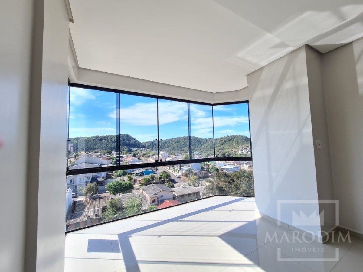 Cobertura com 185m², 2 dormitórios, Nao suíte, 2 vagas, no bairro Alberto Borella em Marau