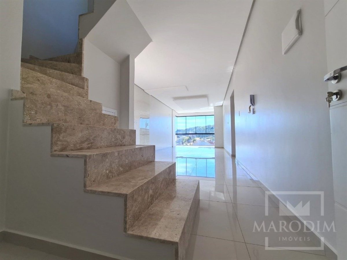 Cobertura com 185m², 2 dormitórios, Nao suíte, 2 vagas, no bairro Alberto Borella em Marau