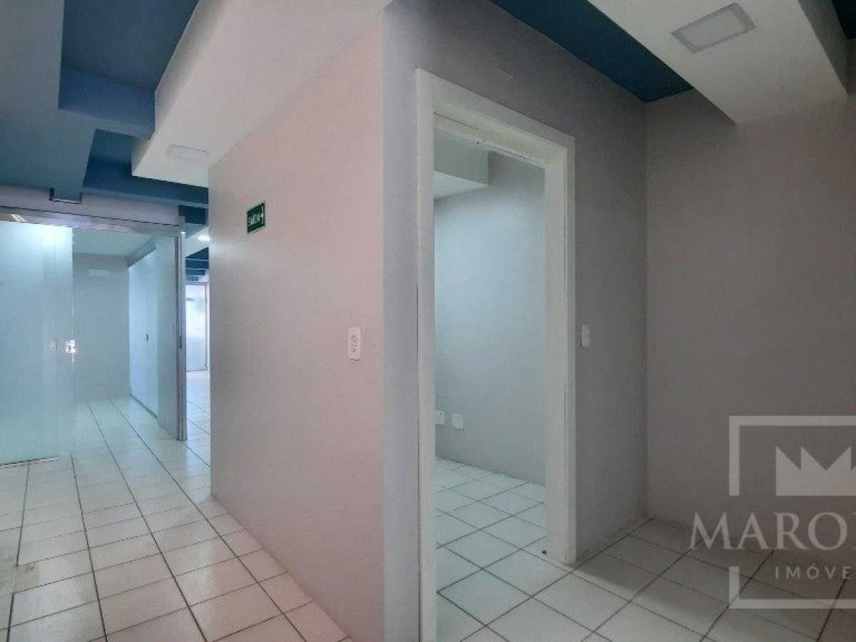 Salas/Conjuntos com 150m², Nao suíte, no bairro Centro em Marau