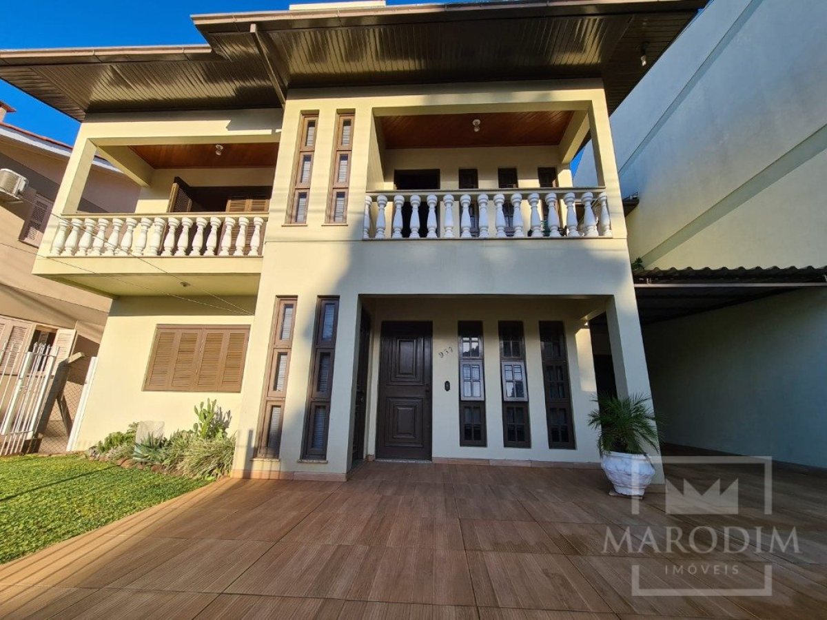 Casa com 231m², 3 dormitórios, Nao suíte, no bairro Santa Rita em Marau
