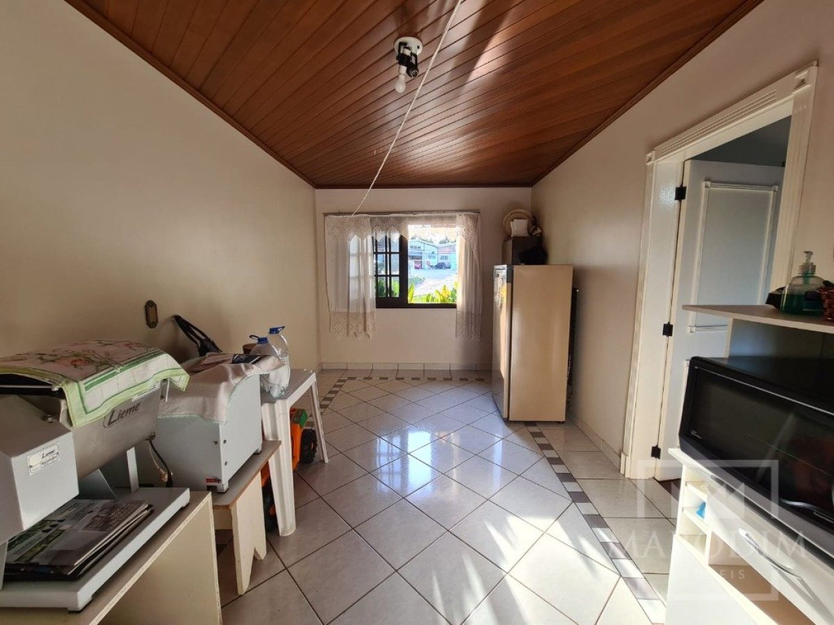 Casa com 231m², 3 dormitórios, Nao suíte, no bairro Santa Rita em Marau