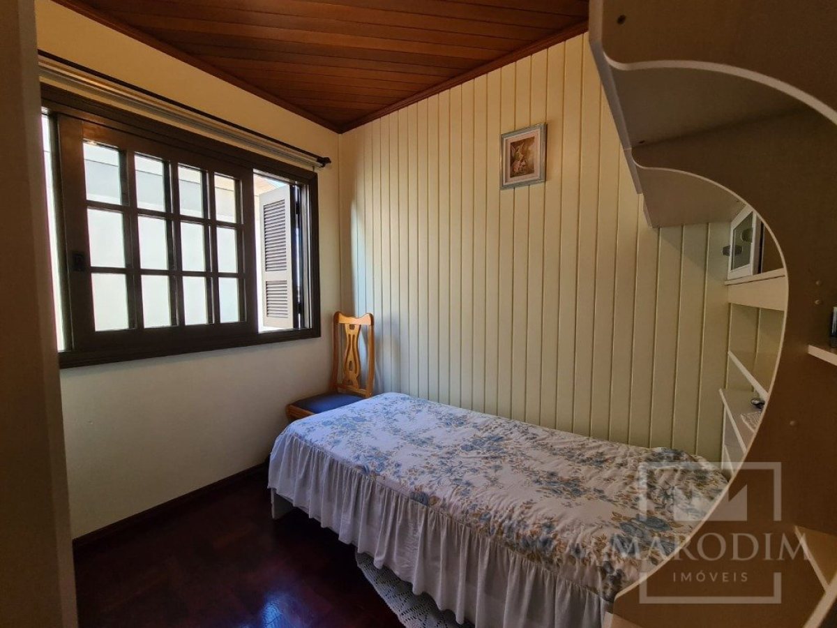 Casa com 231m², 3 dormitórios, Nao suíte, no bairro Santa Rita em Marau