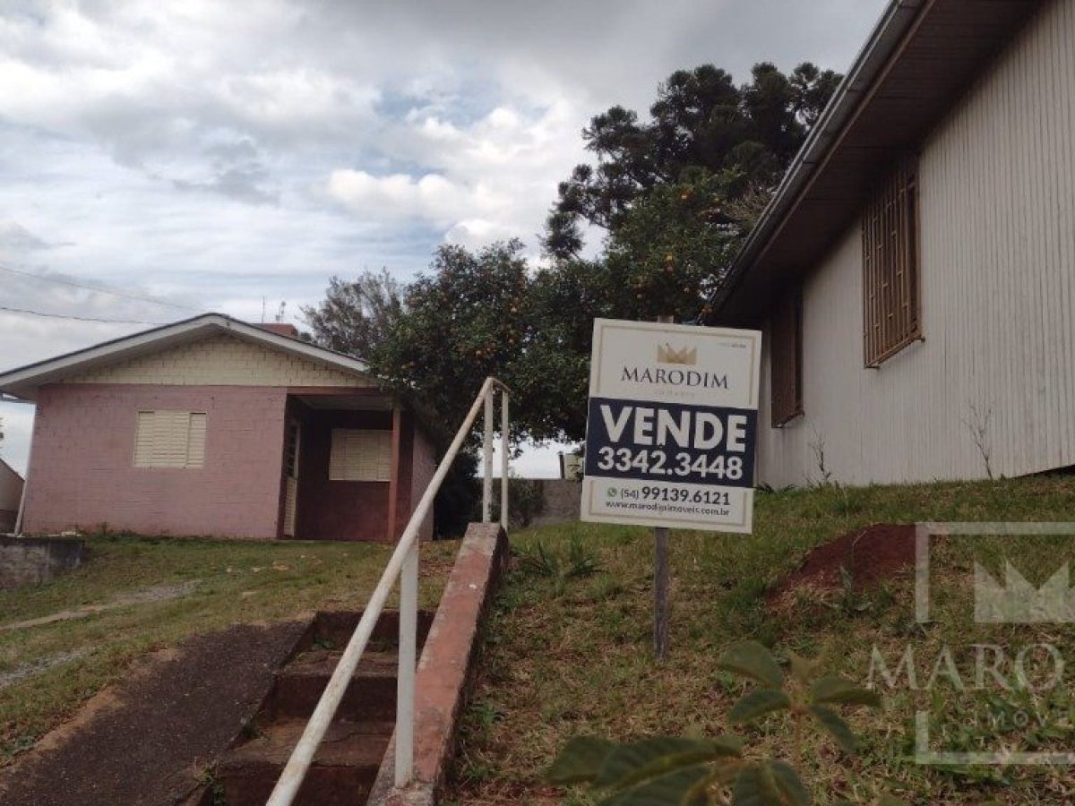Terreno com 885m², Nao suíte, no bairro Centro em Marau