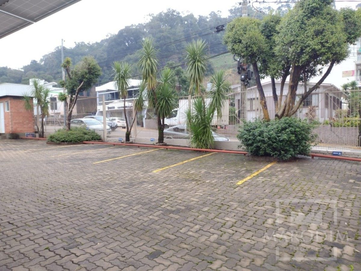 Salas/Conjuntos com 535m², Nao suíte, no bairro Centro em Marau