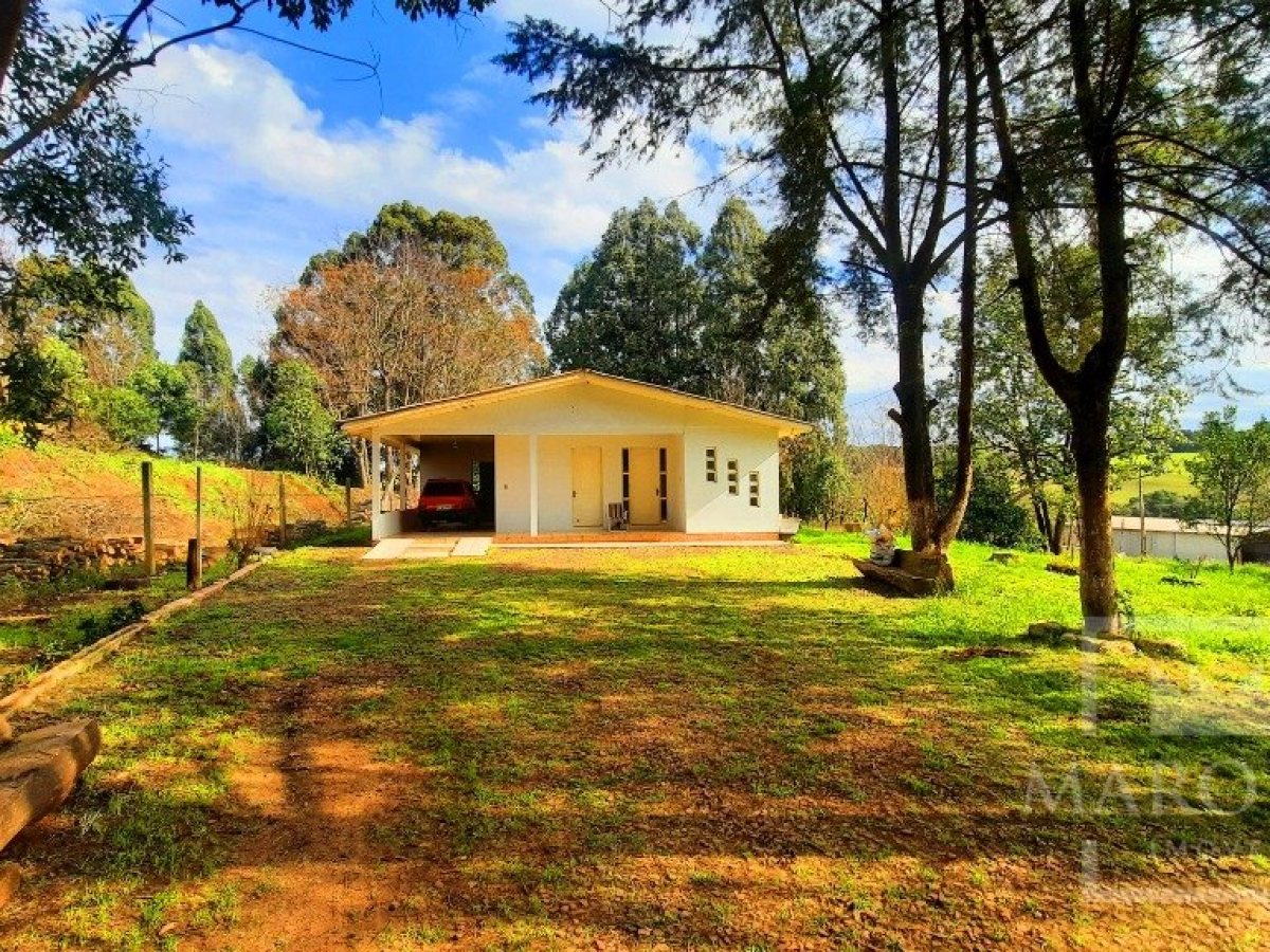 Área com 36000m², Nao suíte, no bairro Interior em Marau