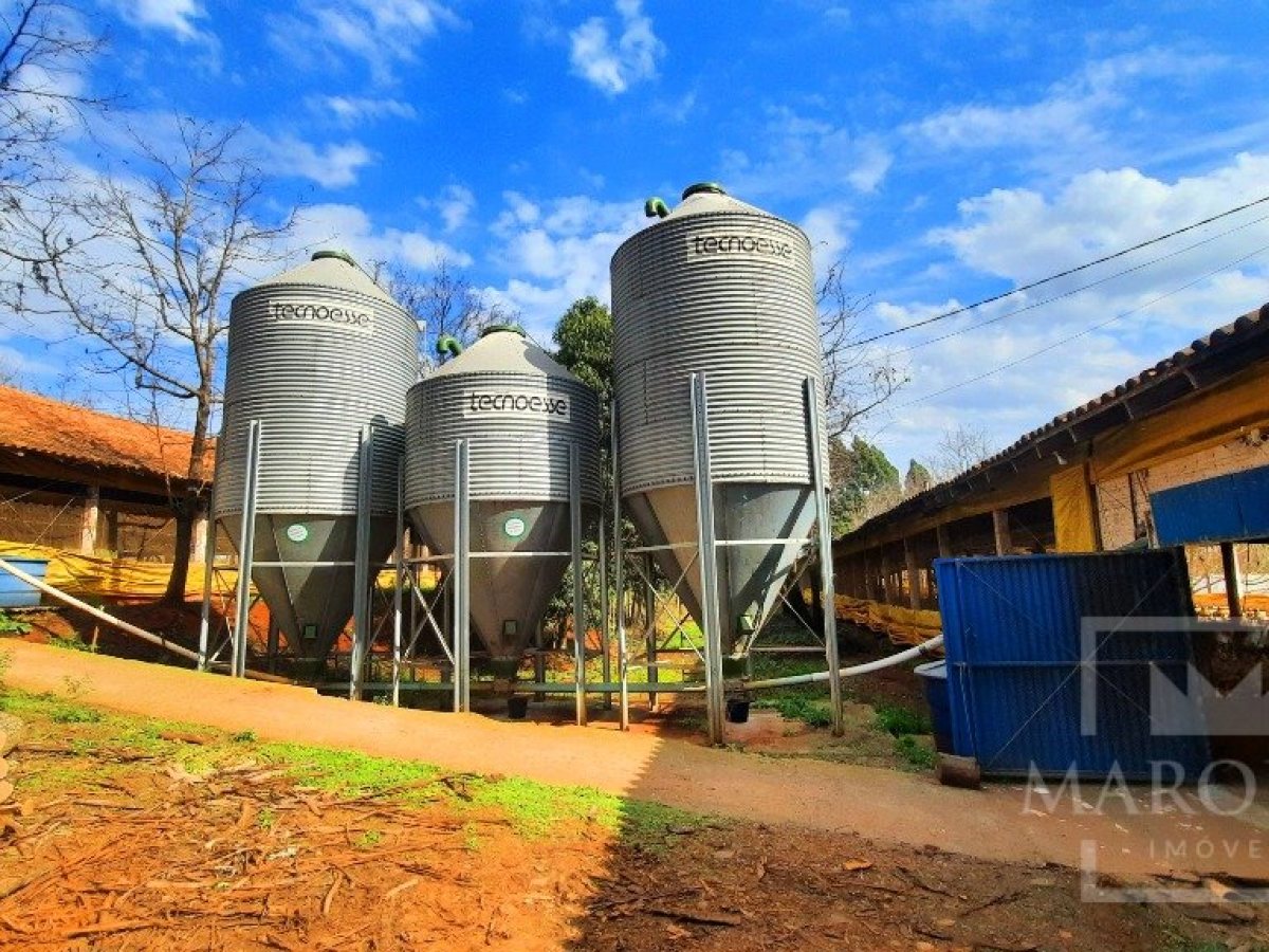 Área com 36000m², Nao suíte, no bairro Interior em Marau