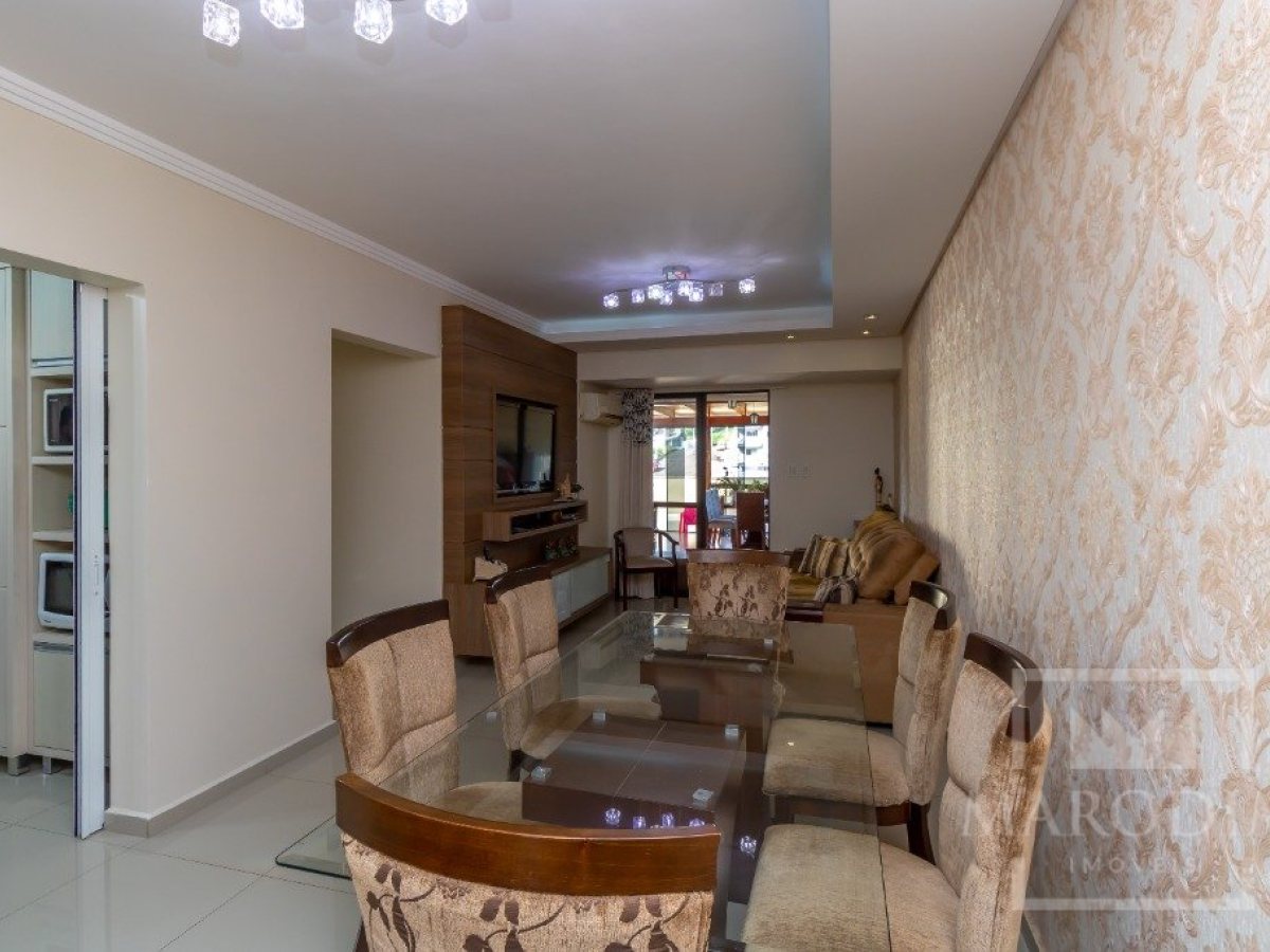 Apartamento com 234m², 3 dormitórios, Sim suíte, 2 vagas, no bairro Centro em Marau