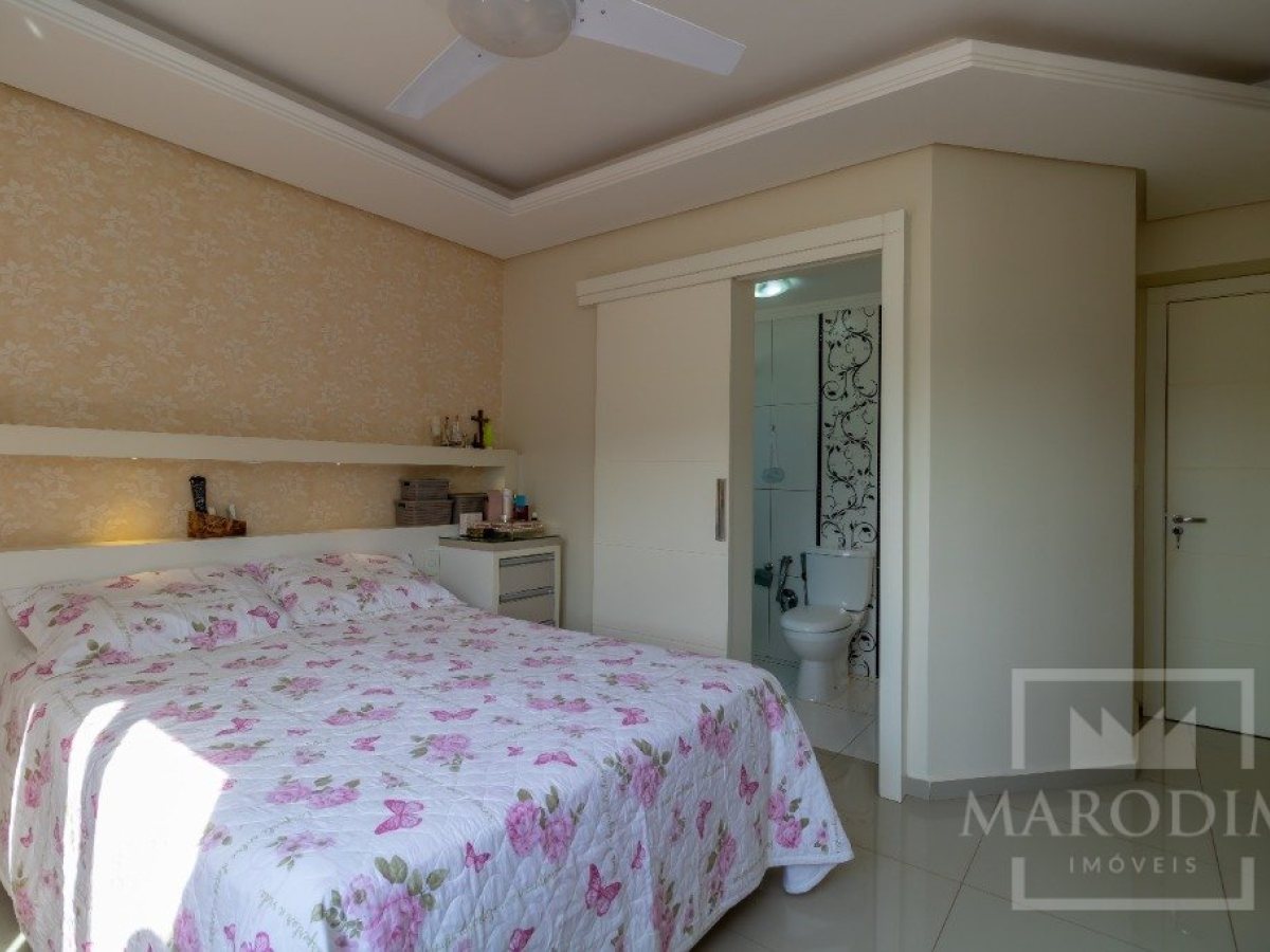 Apartamento com 234m², 3 dormitórios, Sim suíte, 2 vagas, no bairro Centro em Marau