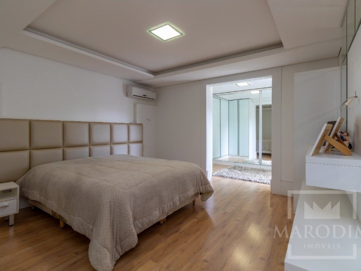 Apartamento com 334m², 3 dormitórios, Sim suíte, 2 vagas, no bairro Centro em Marau