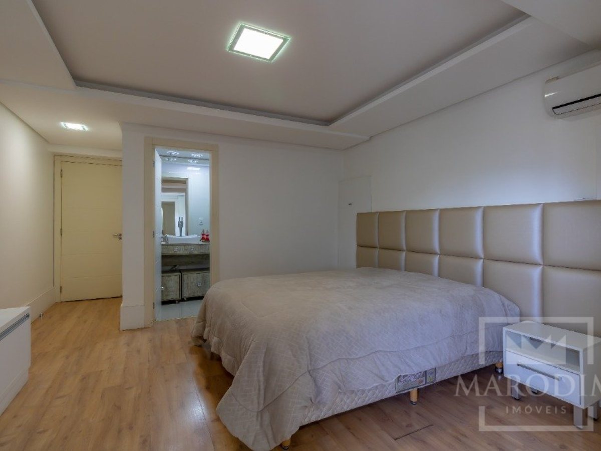 Apartamento com 334m², 3 dormitórios, Sim suíte, 2 vagas, no bairro Centro em Marau