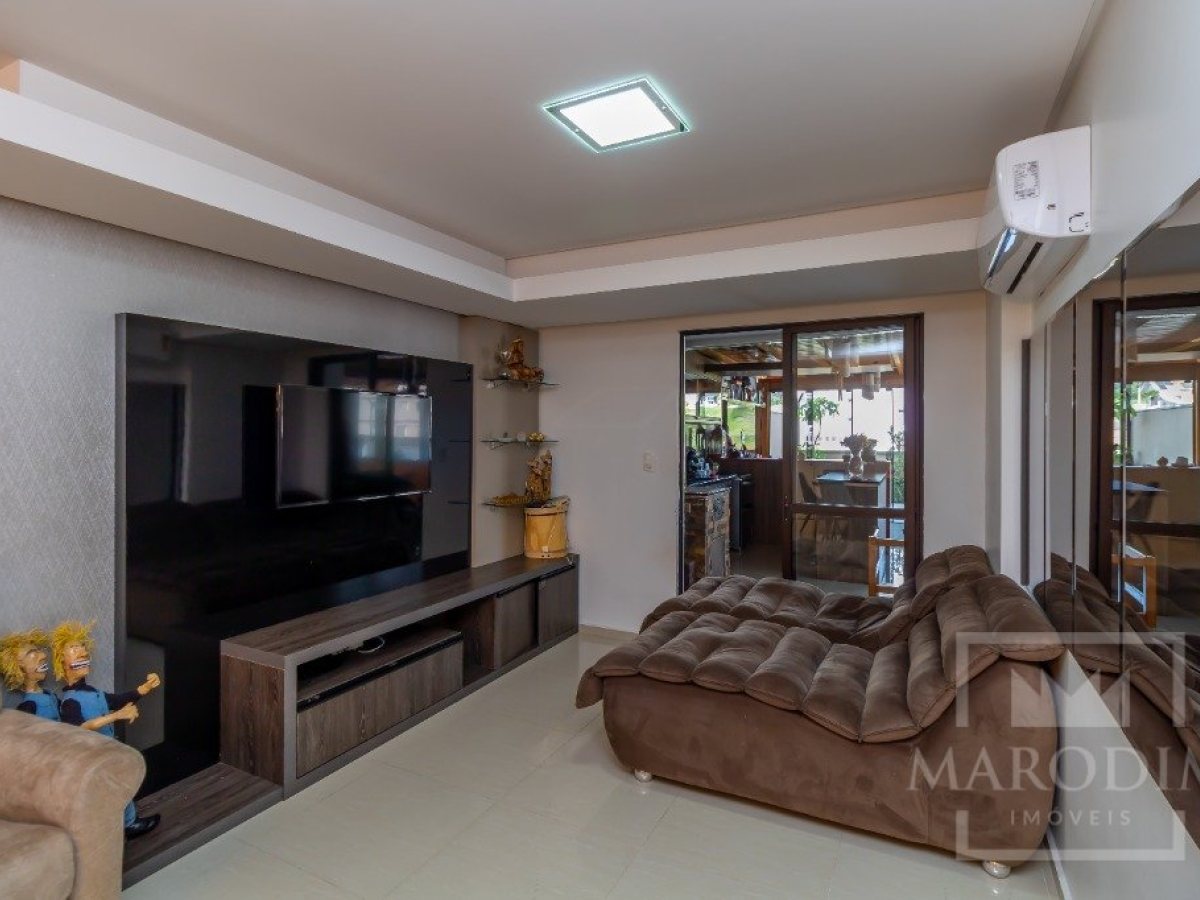 Apartamento com 334m², 3 dormitórios, Sim suíte, 2 vagas, no bairro Centro em Marau