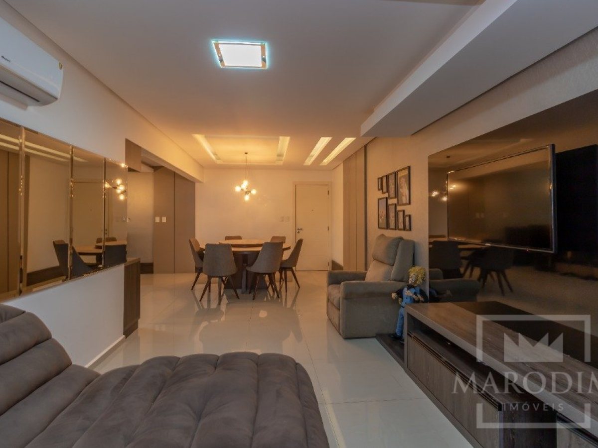 Apartamento com 334m², 3 dormitórios, Sim suíte, 2 vagas, no bairro Centro em Marau