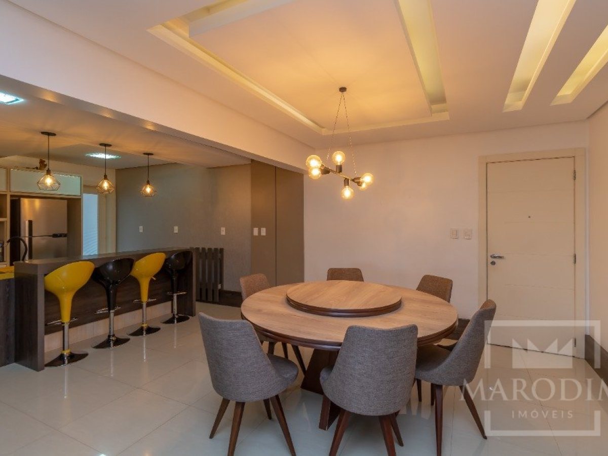 Apartamento com 334m², 3 dormitórios, Sim suíte, 2 vagas, no bairro Centro em Marau