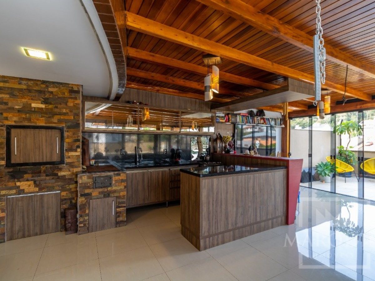 Apartamento com 334m², 3 dormitórios, Sim suíte, 2 vagas, no bairro Centro em Marau