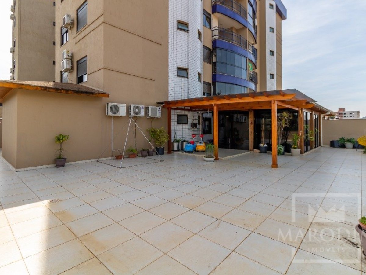 Apartamento com 334m², 3 dormitórios, Sim suíte, 2 vagas, no bairro Centro em Marau