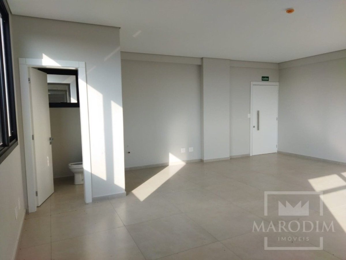 Salas/Conjuntos com 68m², Nao suíte, no bairro Centro em Marau