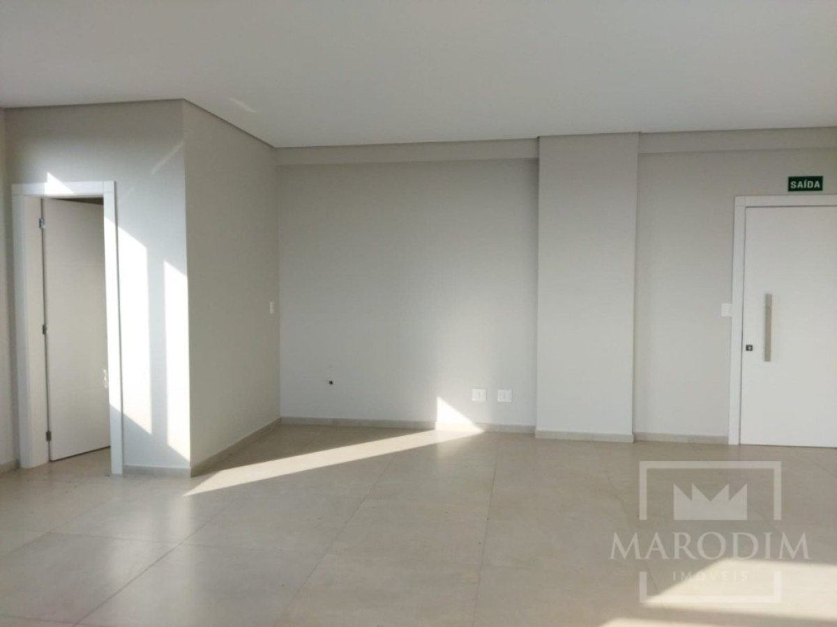 Salas/Conjuntos com 68m², Nao suíte, no bairro Centro em Marau
