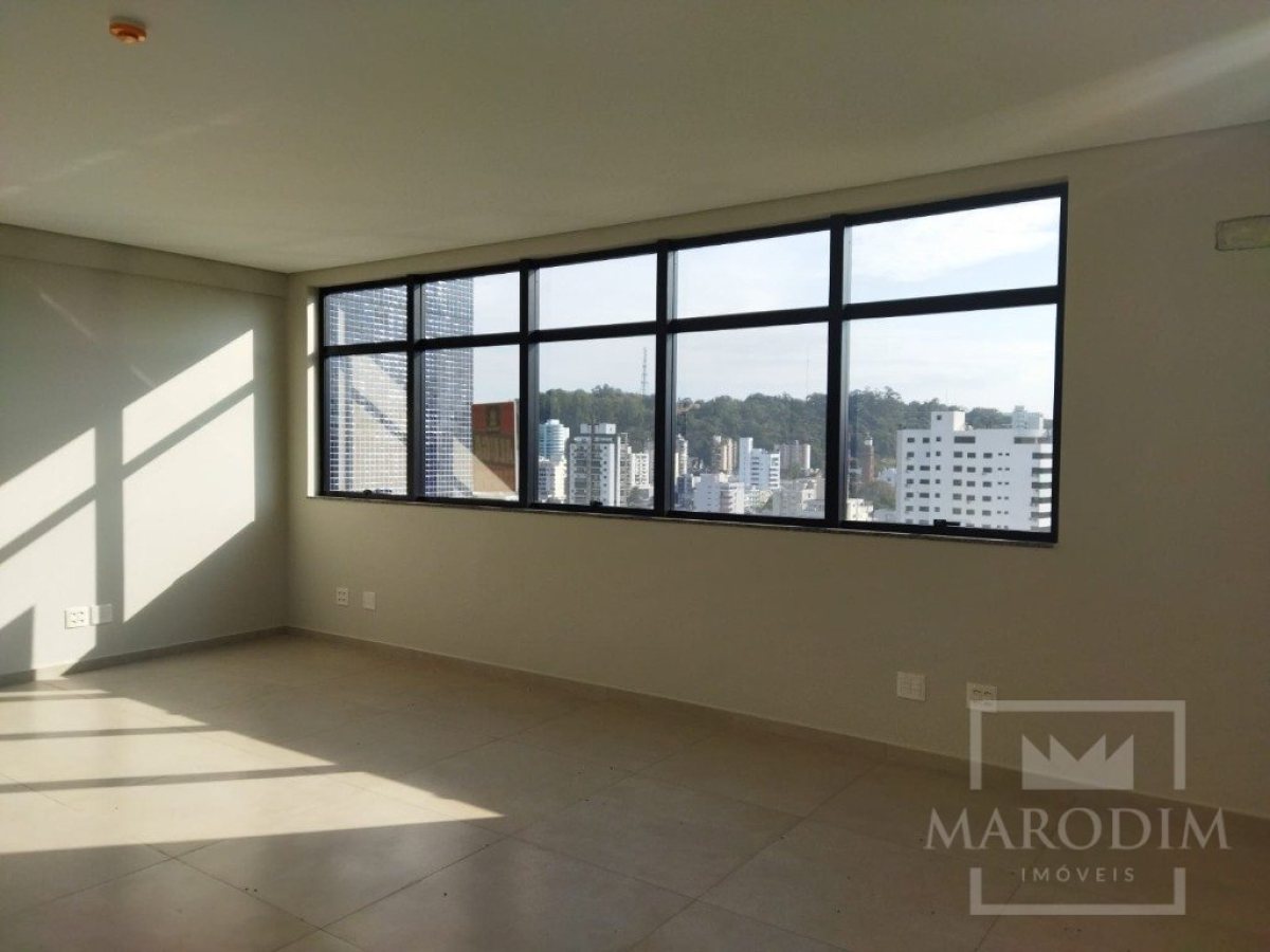 Salas/Conjuntos com 68m², Nao suíte, no bairro Centro em Marau
