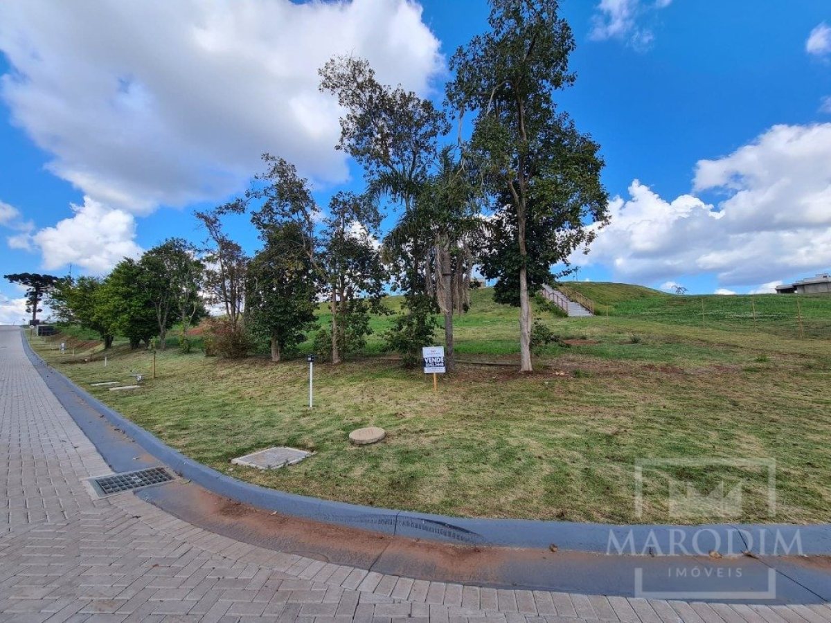 Terreno com 424m², Nao suíte, no bairro Rodovia ERS 324 em Marau