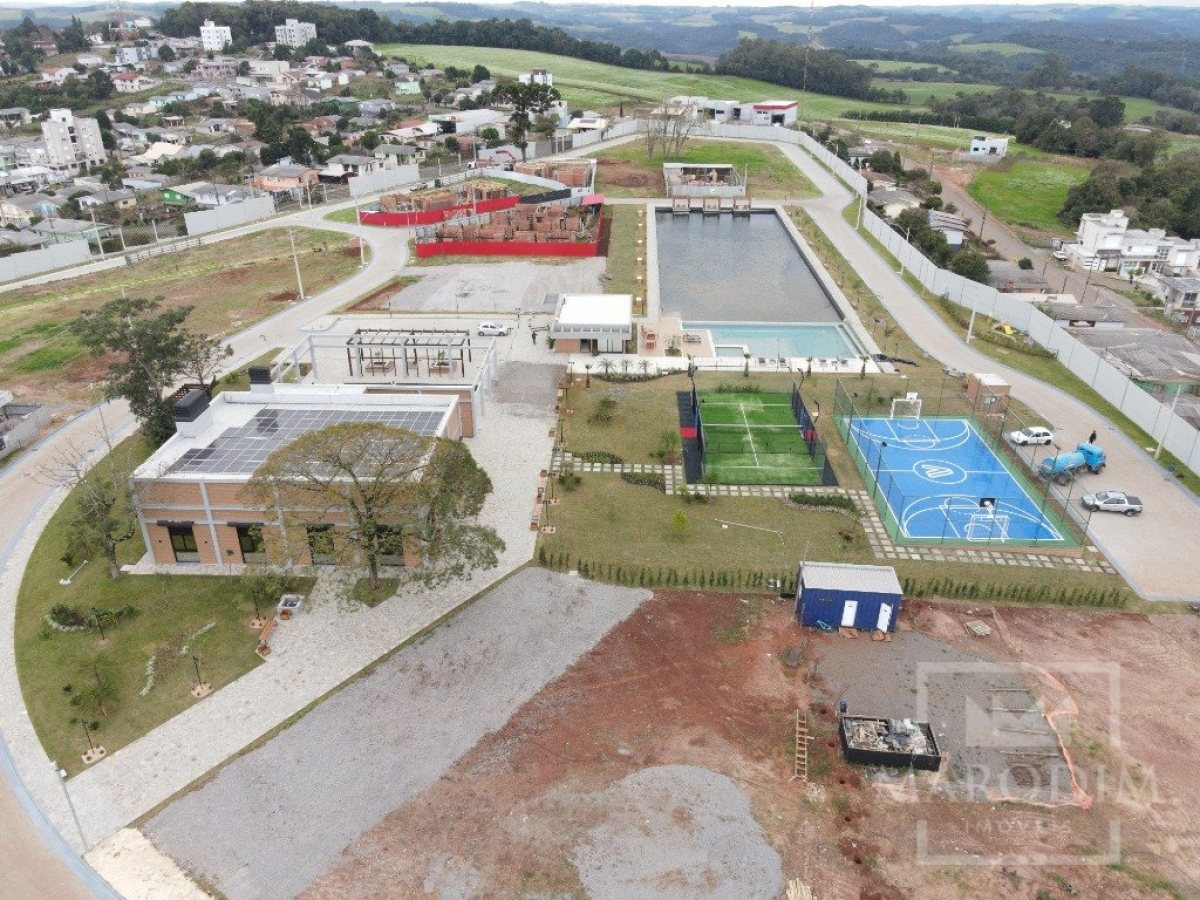 Terreno com 424m², Nao suíte, no bairro Rodovia ERS 324 em Marau