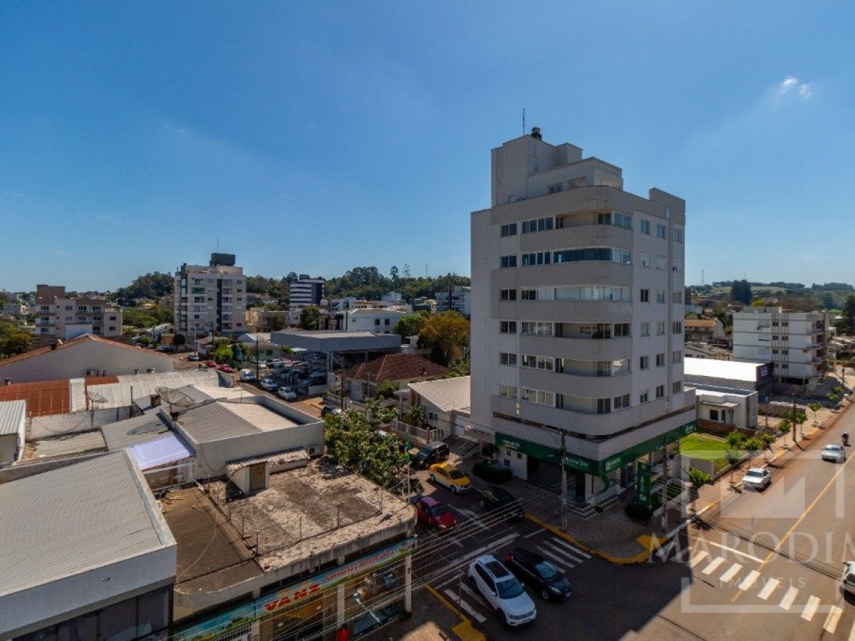 Apartamento com 62m², 2 dormitórios, Nao suíte, 1 vaga, no bairro Centro em Marau