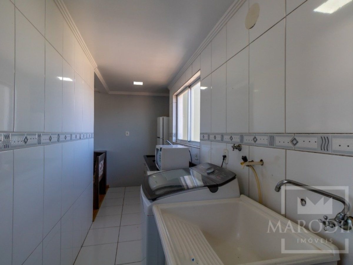 Apartamento com 62m², 2 dormitórios, Nao suíte, 1 vaga, no bairro Centro em Marau