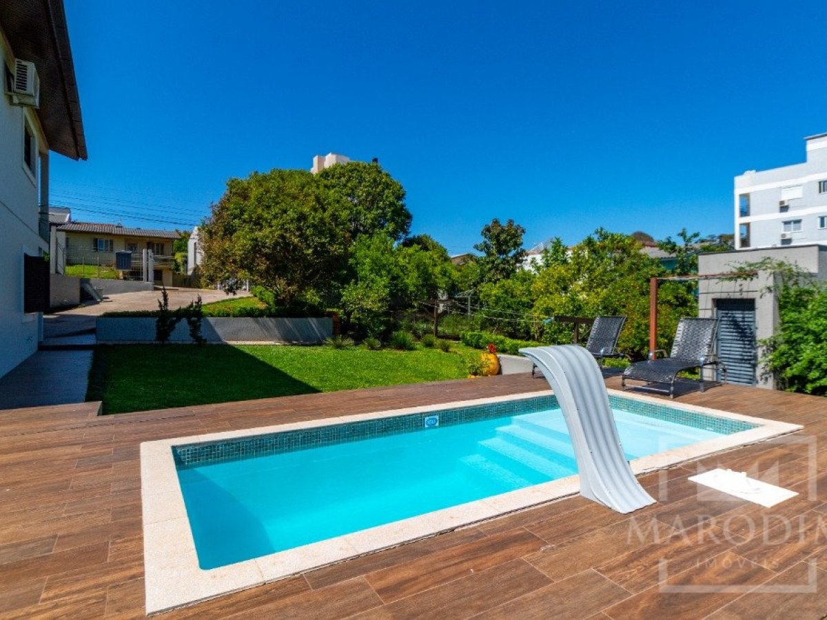 Casa com 260m², 3 dormitórios, Sim suíte, 4 vagas, no bairro Jardim  América em Marau